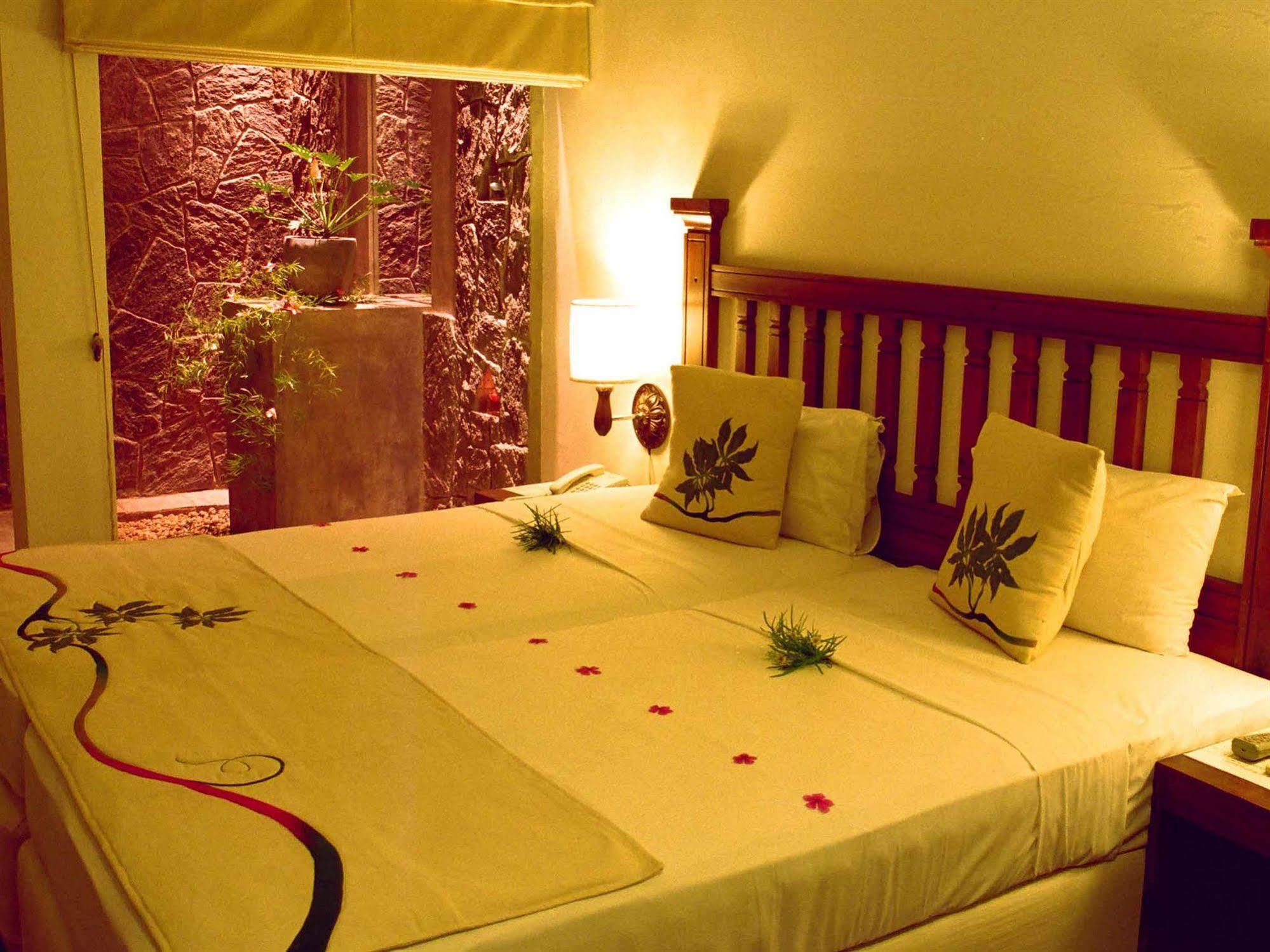 Siddhalepa Ayurveda Resort - All Meals, Ayurveda Treatment And Yoga Wadduwa Εξωτερικό φωτογραφία